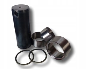 SWORZEŃ DOLNY 85801079 + TULEJE CASE 580ST 695ST