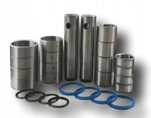 SWORZNIE OBROTU 85803192 + TULEJE CASE 580SR 590SR 695SR